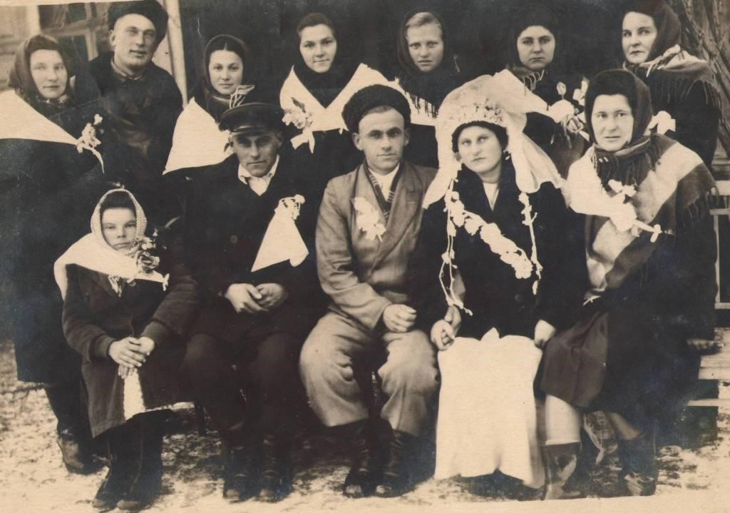 Свадьба Заливаднего Михаила Никитовича, 9.11.1953г. Из семейного архива.