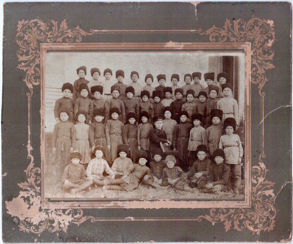 3-е отделение 2- классного училища, 1910 г., учитель Чилищев Б.А